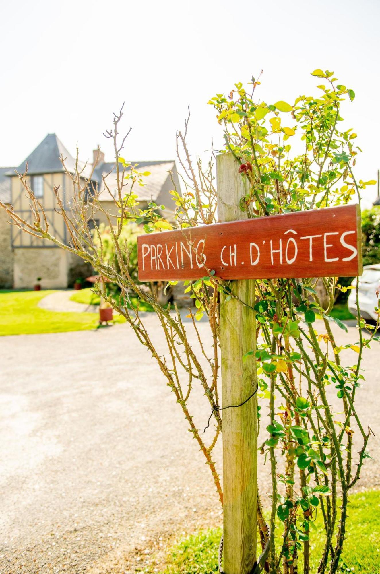 Hotel Appart' D'Hotes , Ch Et Gite Au Manoir De La Haute Pilais Chantepie Exterior foto